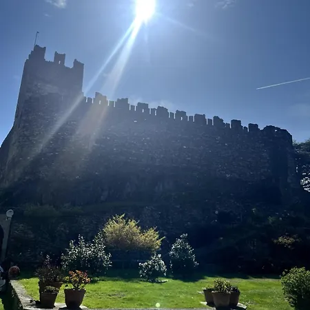 Oleander Castle - Housing Among And Castle * デルヴィオ